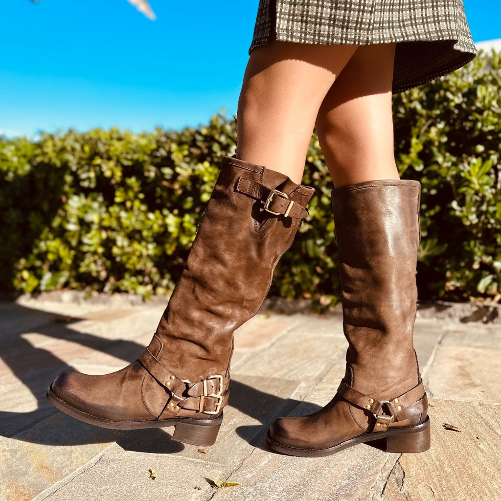 Women's Boots in Dark Brown Nubuck with Buckles Made in Italy - 6