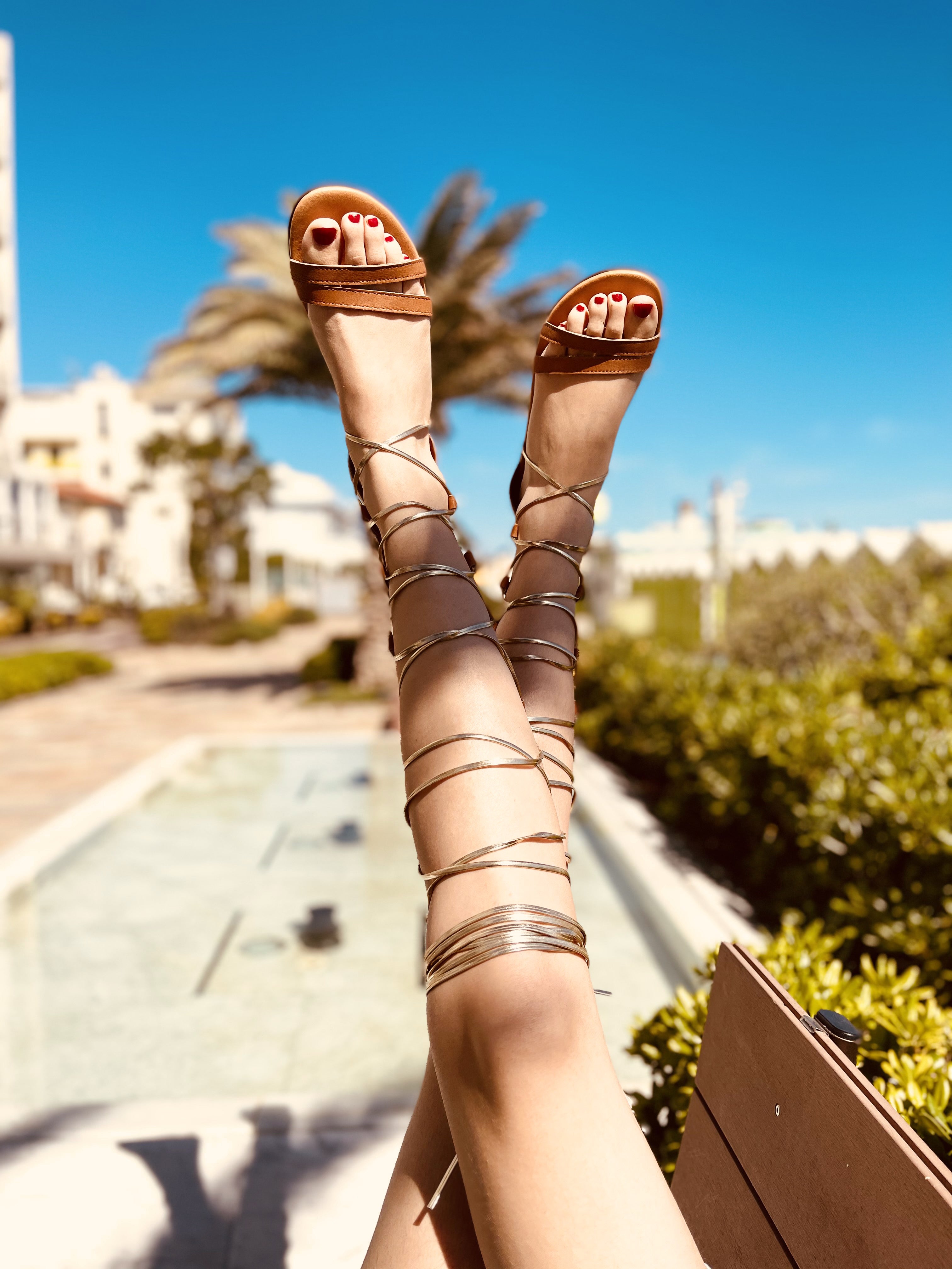 Sandali alla Schiava Romana color Cuoio con Zip Made in Italy