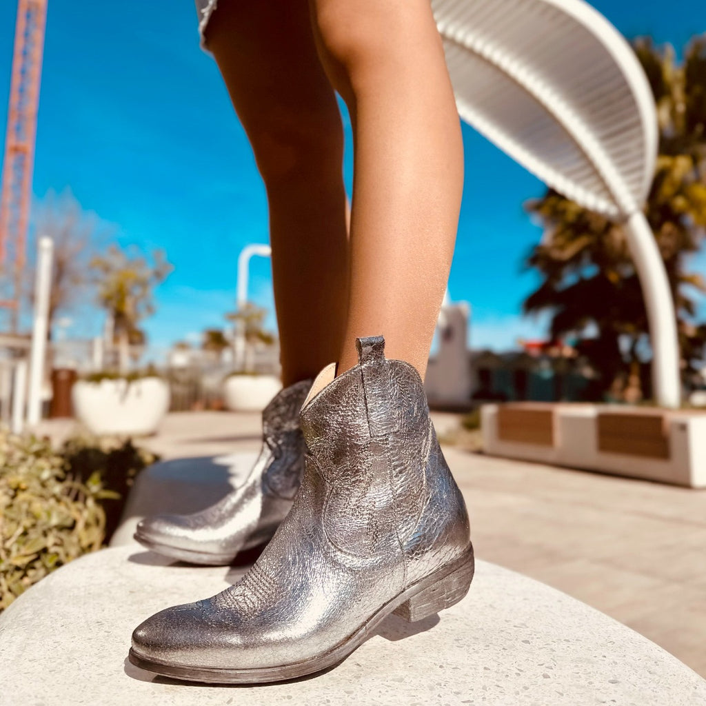Women's Cowboy Boots in Genuine Silver Laminated Leather Made in Italy - 5