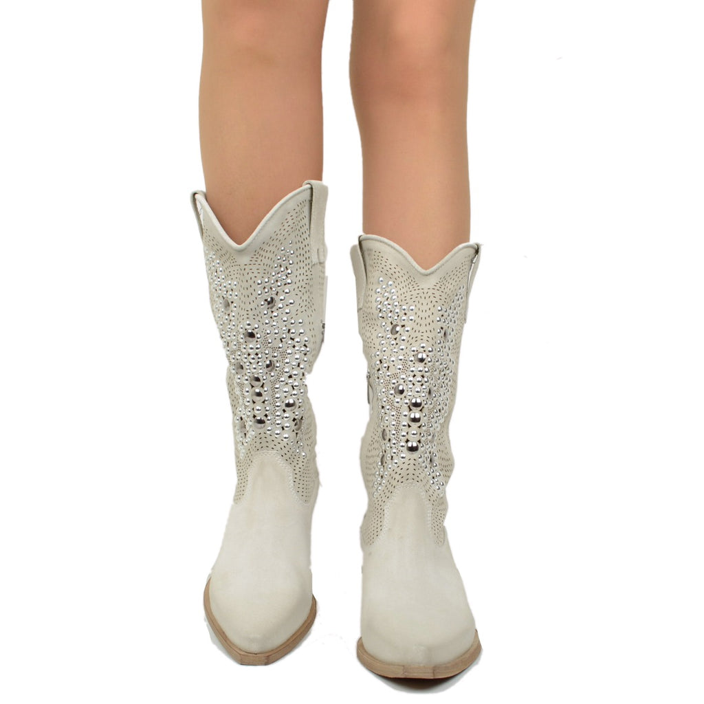 Perforierte Texan-Stiefel in Offwhite aus Wildleder mit Nieten - 3