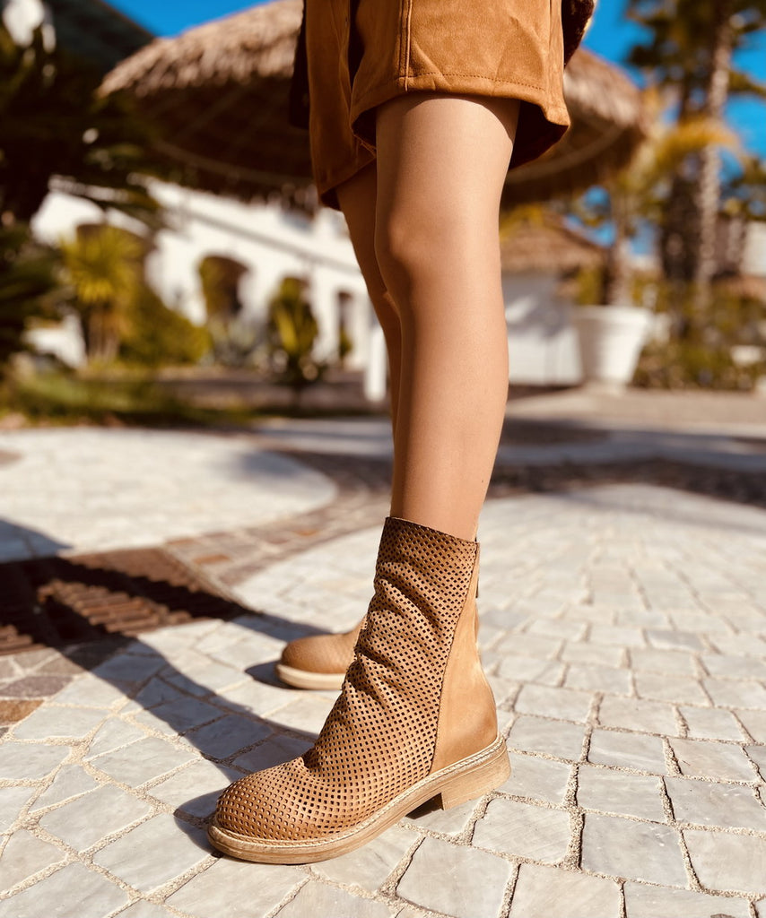 Women's Biker Ankle Boots Perforated in Tan Leather with Zip - 2