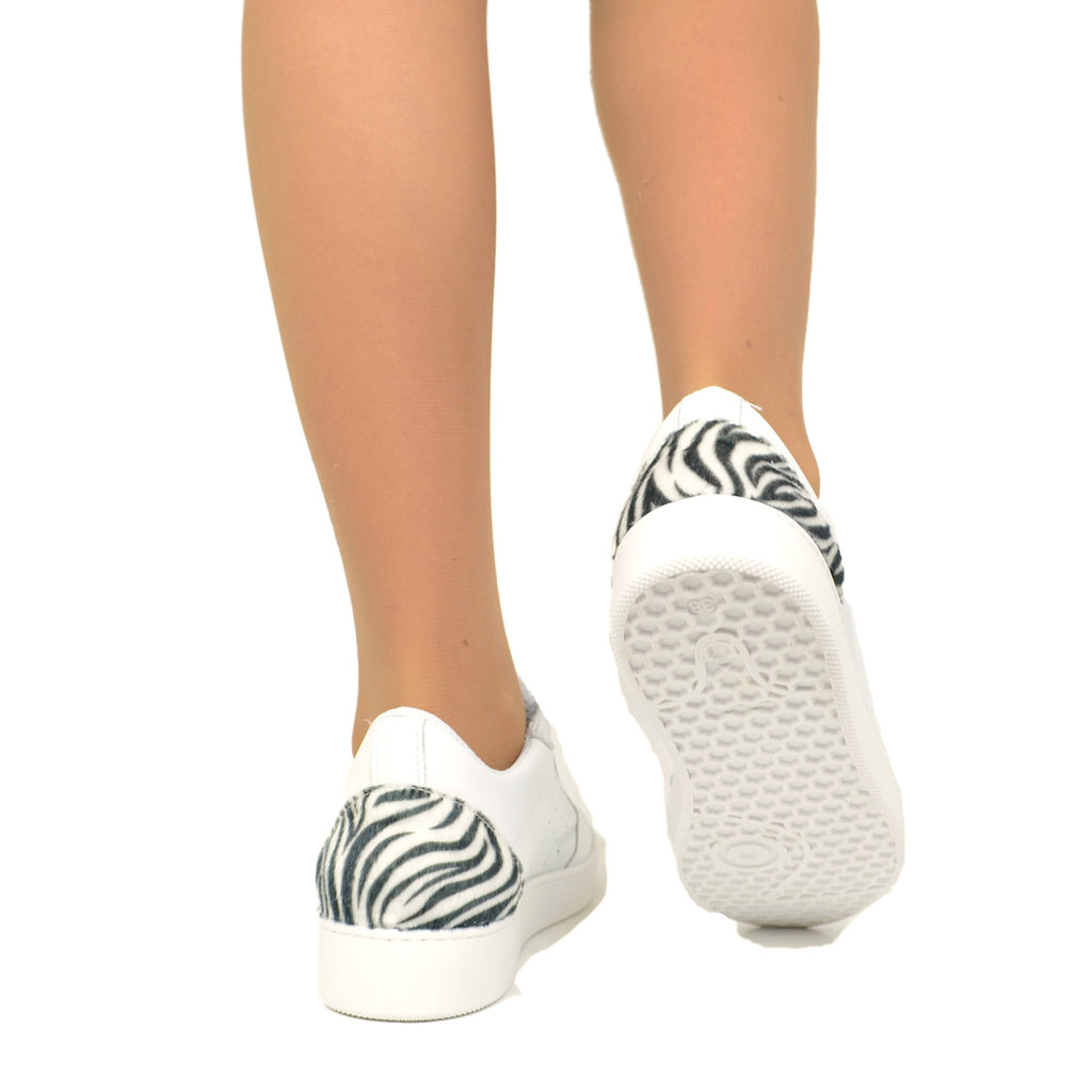 Damen-Sneaker aus weißem Leder mit Zebra-Print-Absatz - 3