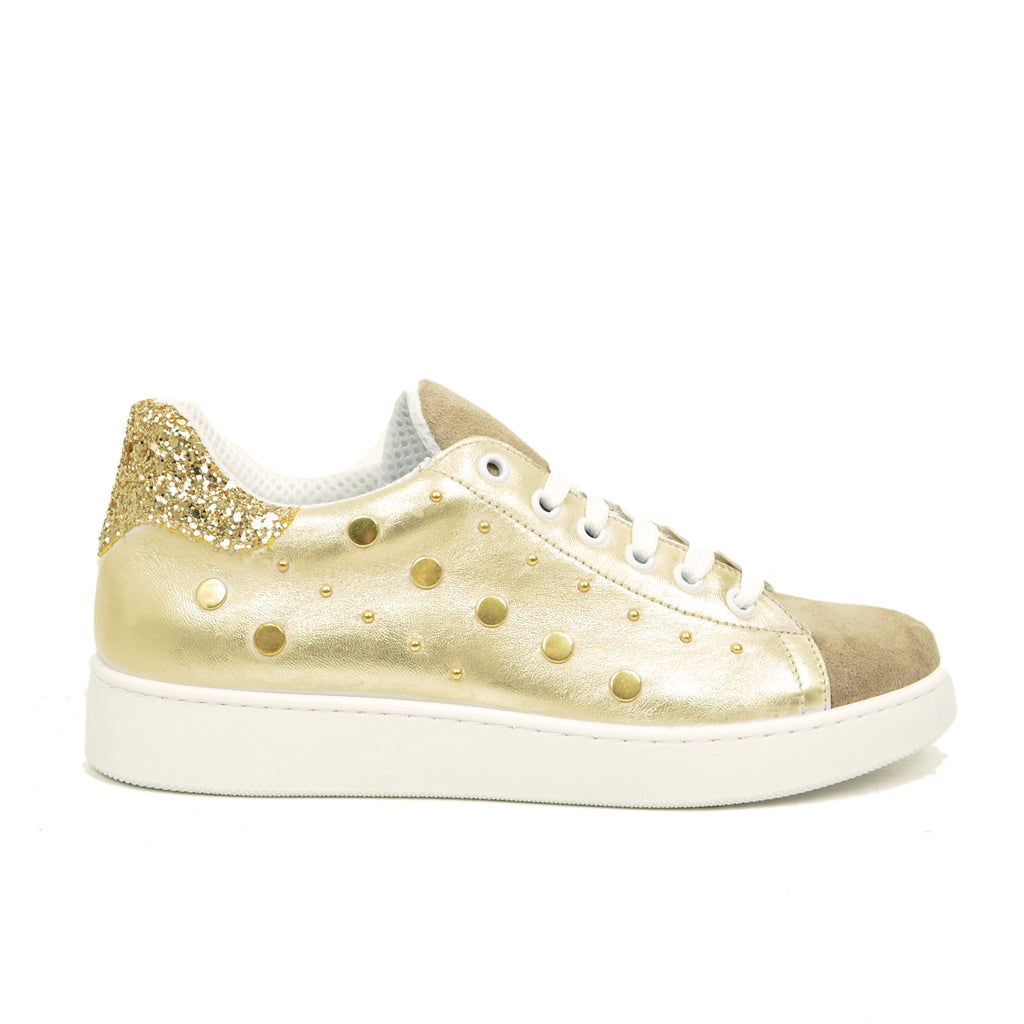 Sneakers Donna in Pelle Platino con Borchie e Glitter - 2