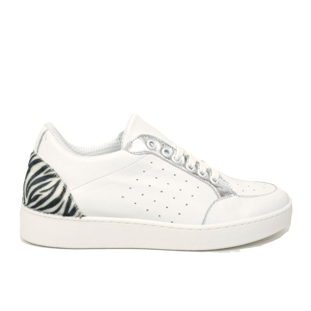 Damen-Sneaker aus weißem Leder mit Zebra-Print-Absatz - 2