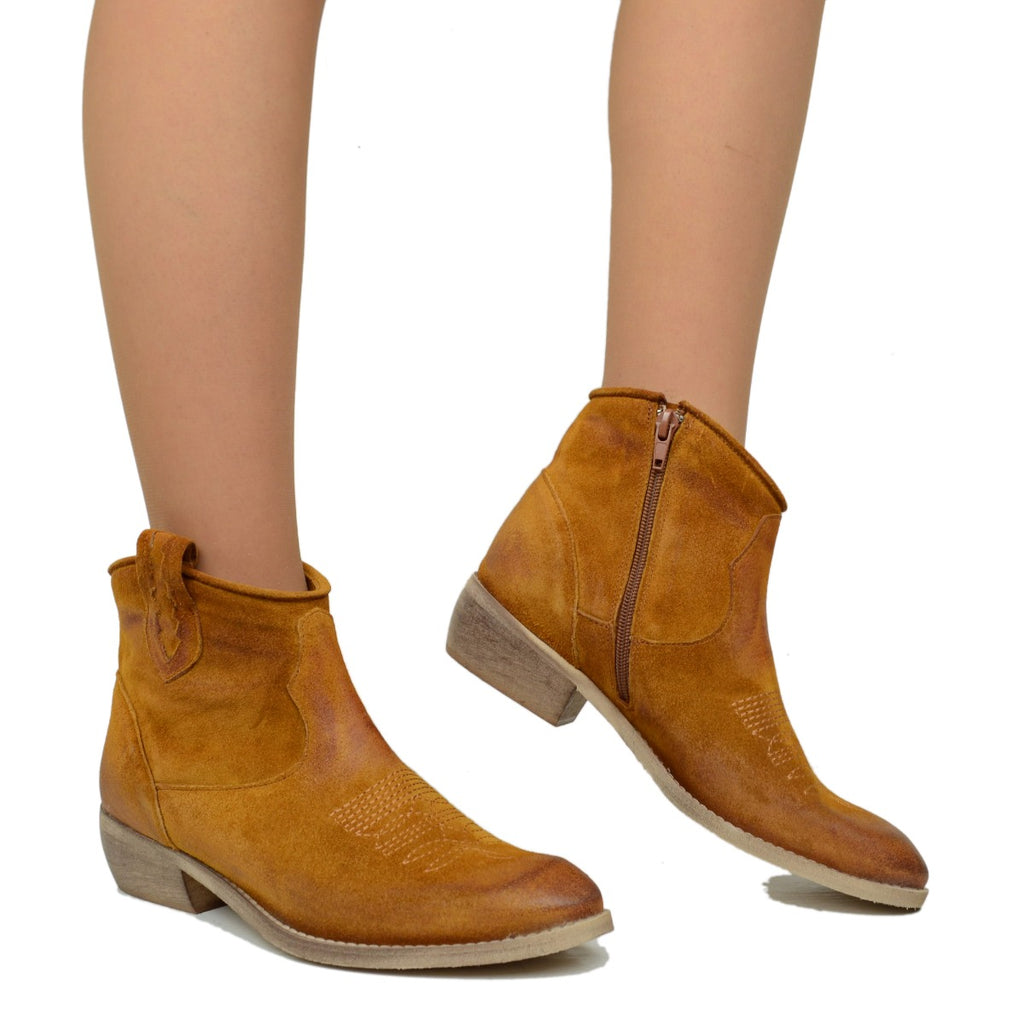 Braune Wildleder-Cowboystiefel für Damen, hergestellt in Italien - 4
