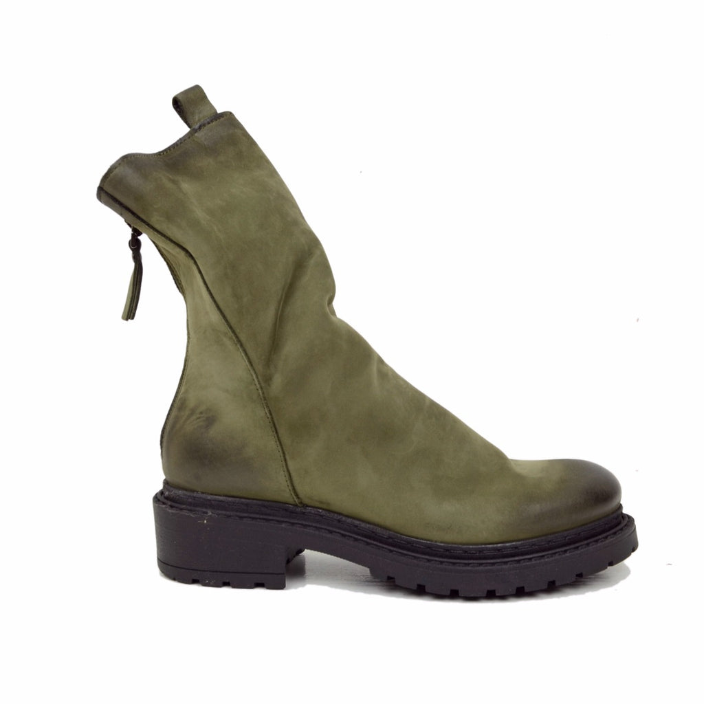 Damen-Biker-Stiefeletten mit Reißverschluss aus grünem Nubukleder, hergestellt in Italien - 2