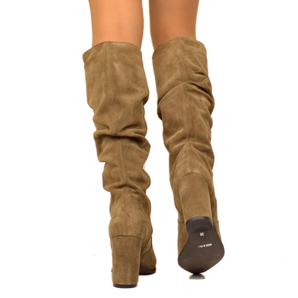 Stivali Donna Plissettati in Pelle Scamosciata Taupe - 2