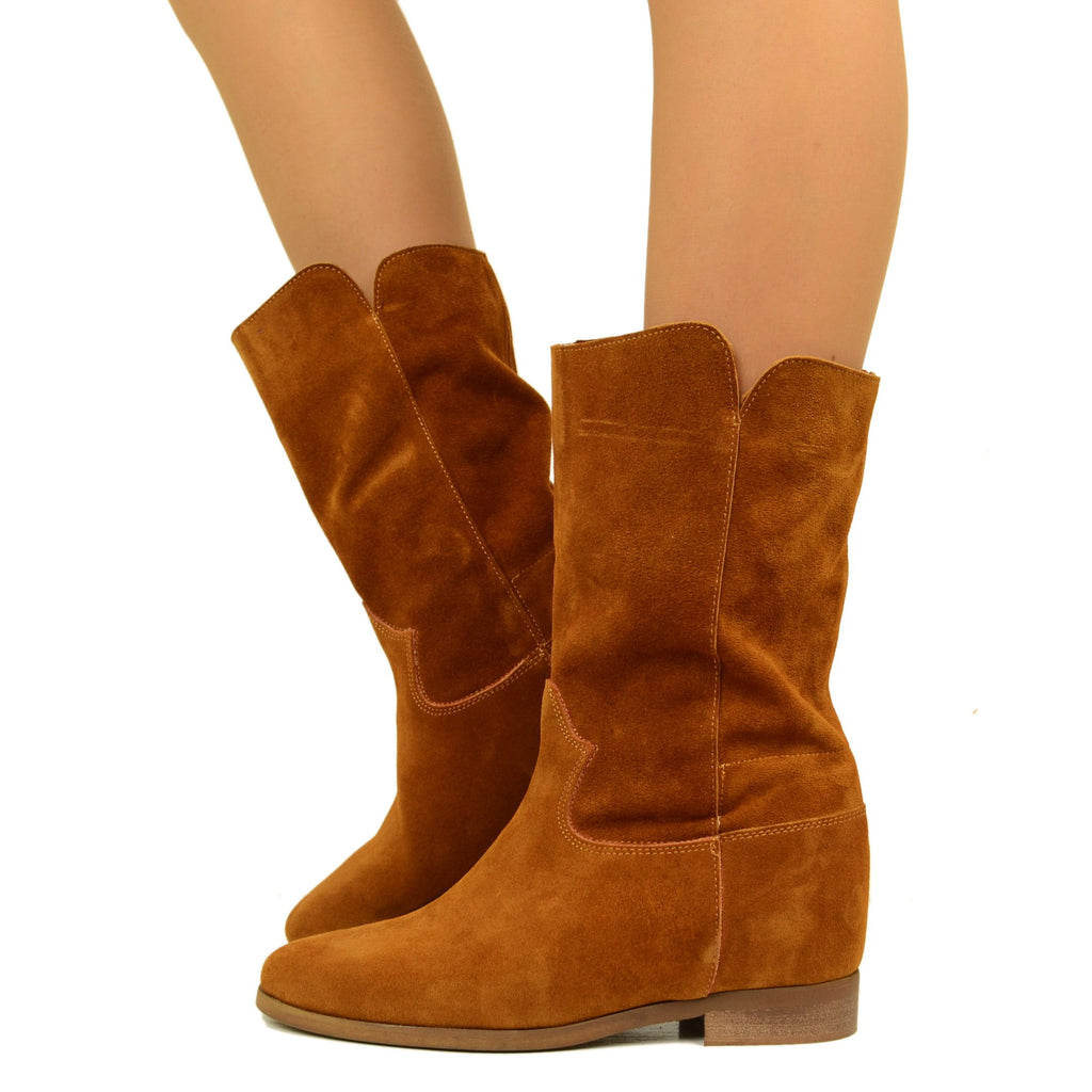 Women's Ankle Boots in Suede Leather with Internal Wedge