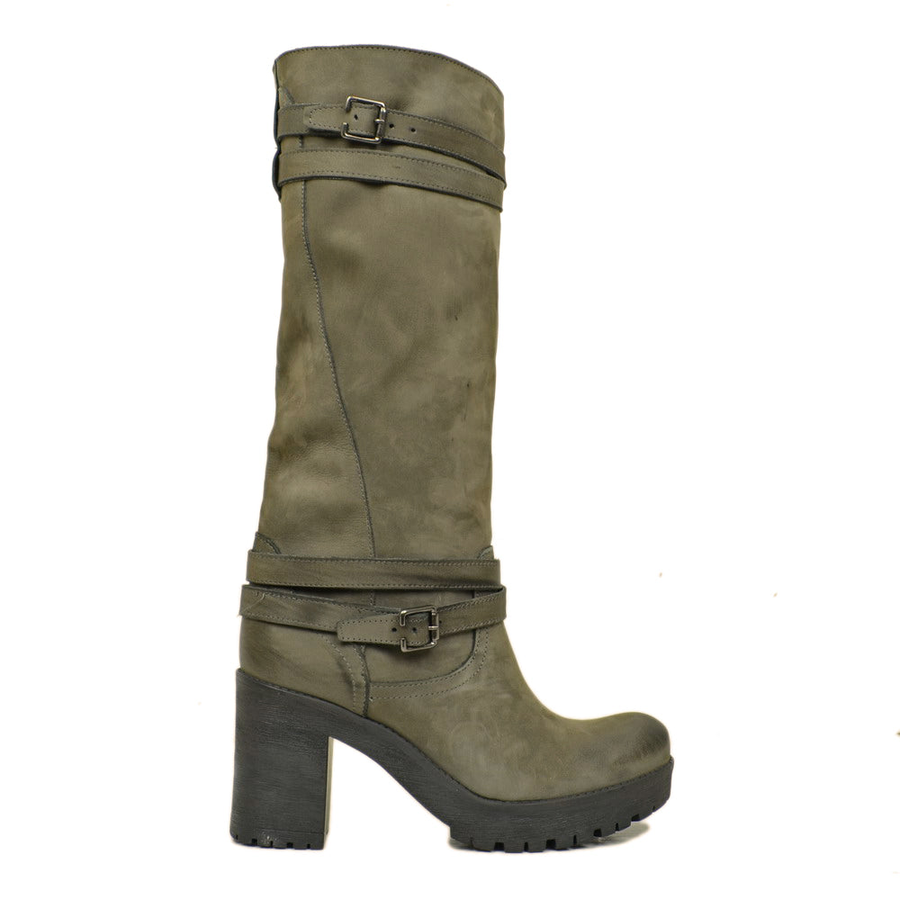 Damenstiefel aus grauem Nubukleder mit Fußkettchen, hergestellt in Italien - 2
