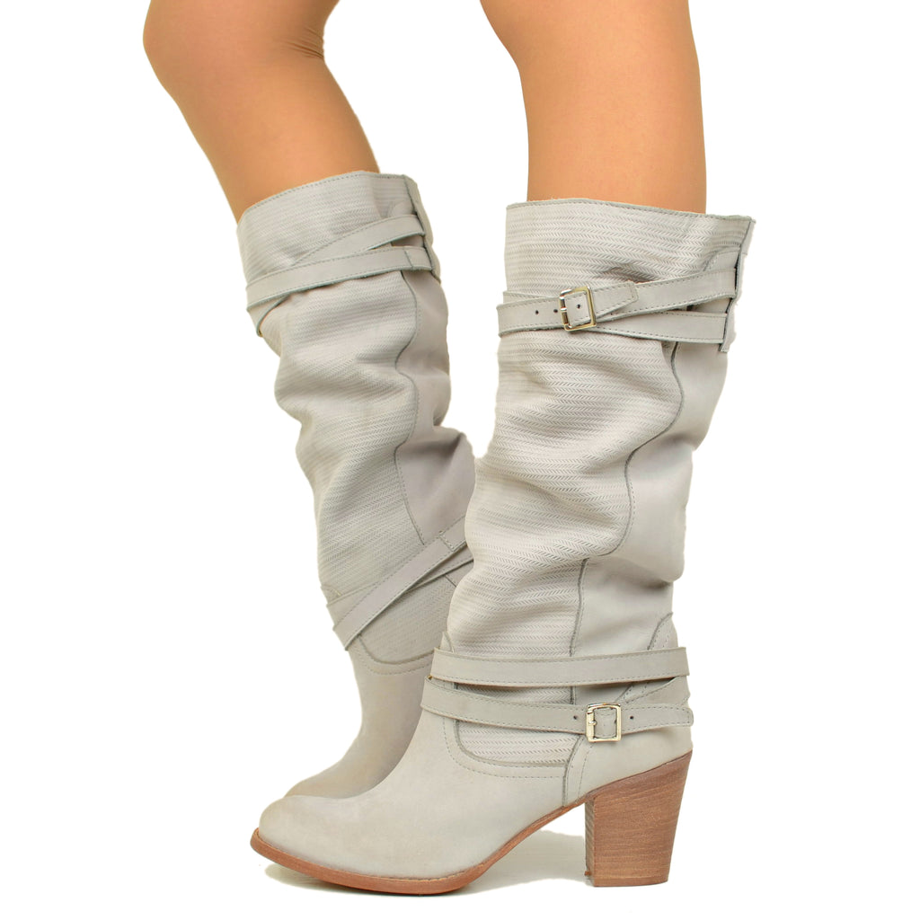 Graue Damenstiefel aus Nubukleder mit Absatz