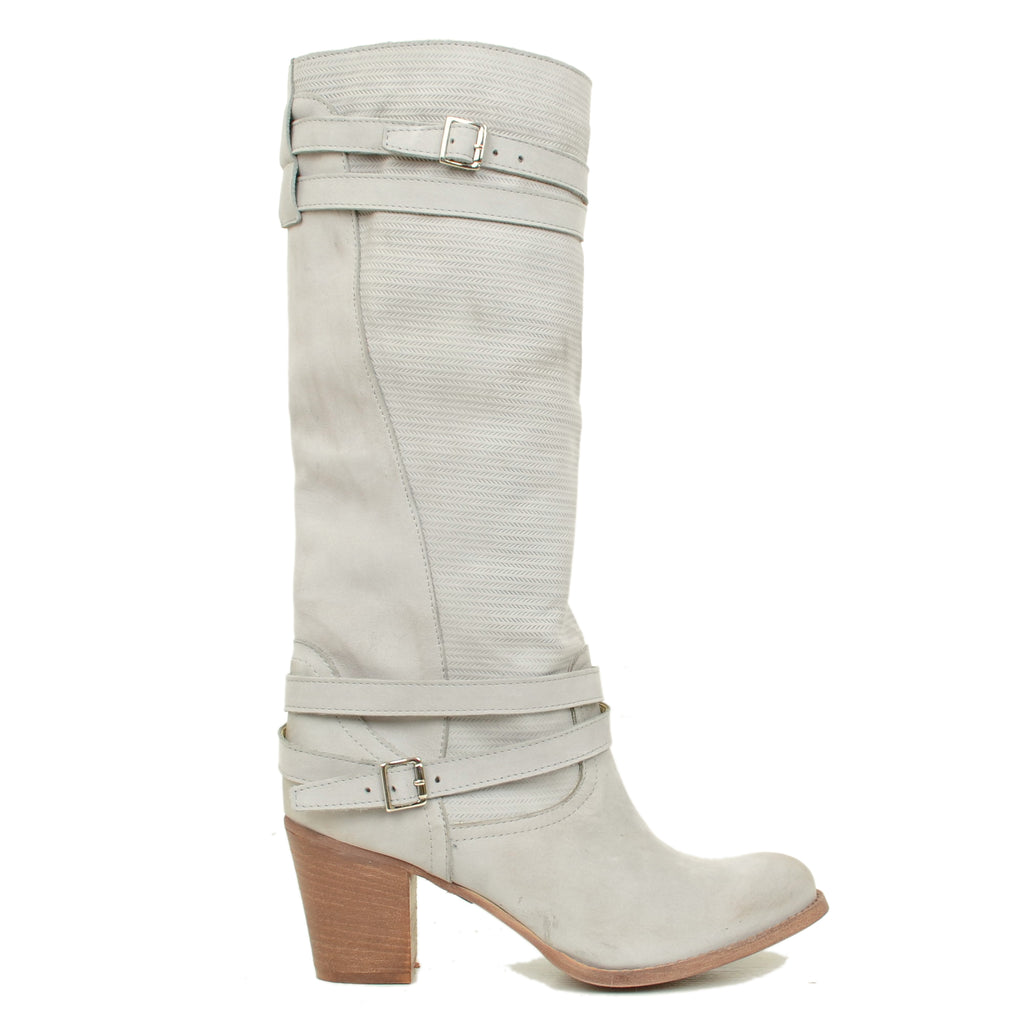 Graue Damenstiefel aus Nubukleder mit Absatz - 2