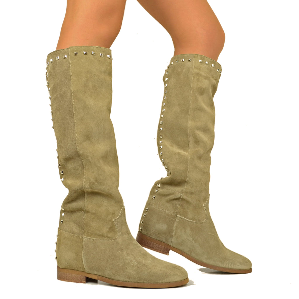 Stivali Donna con Zeppa Interna Taupe in Camoscio con Borchie - 3