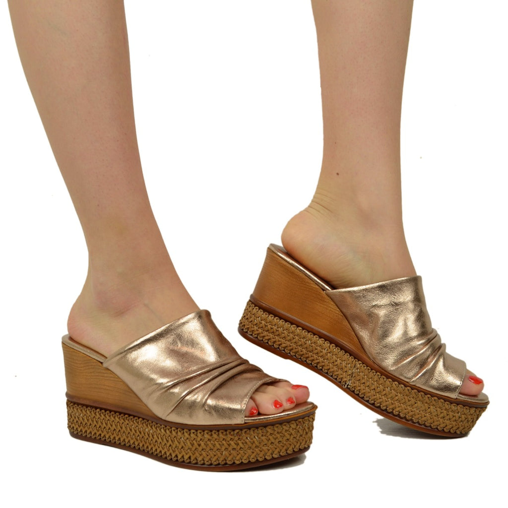 Women's Wedges in Taupe Laminated Leather with Plateau Made in Italy - 4