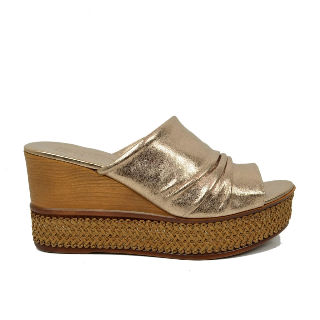 Women's Wedges in Taupe Laminated Leather with Plateau Made in Italy - 2