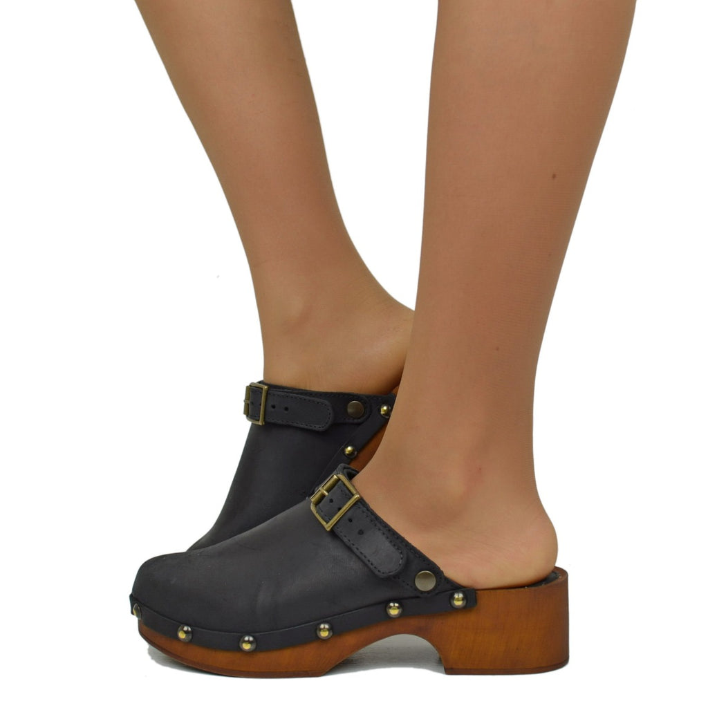 Women's Clogs in Black Oiled Leather Made in Italy