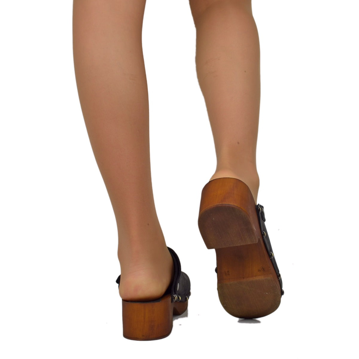 Women's Clogs in Black Oiled Leather Made in Italy – KikkiLine Calzature